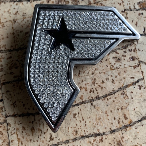 Famous Stars & Straps Belt Buckle - Picture 1 of 3